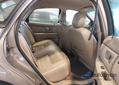 2003 Ford Taurus Ses z USA, uszkodzony, nr VIN 1FAFP55U83A125542